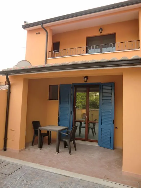 Appartement La Casa Felice Appartamenti Chia Italië