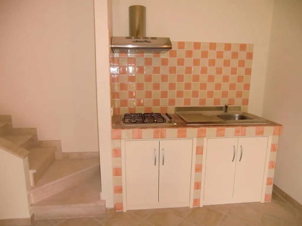 La Casa Felice Appartamenti Chia 0*,  Italië