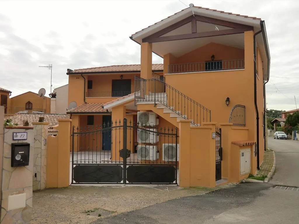 La Casa Felice Appartamenti Chia Appartement